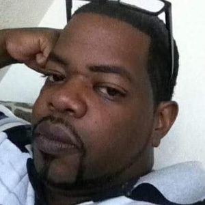 Meet your Posher, Carlos